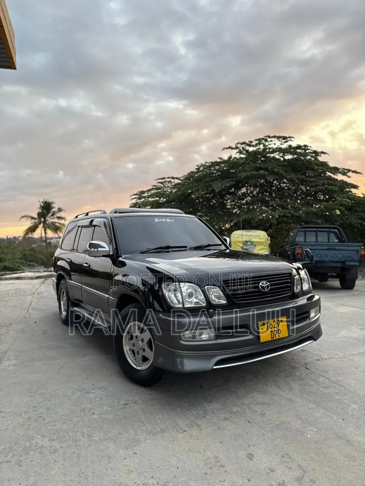 Toyota Land Cruiser Cygnus 4.7 2007 Black