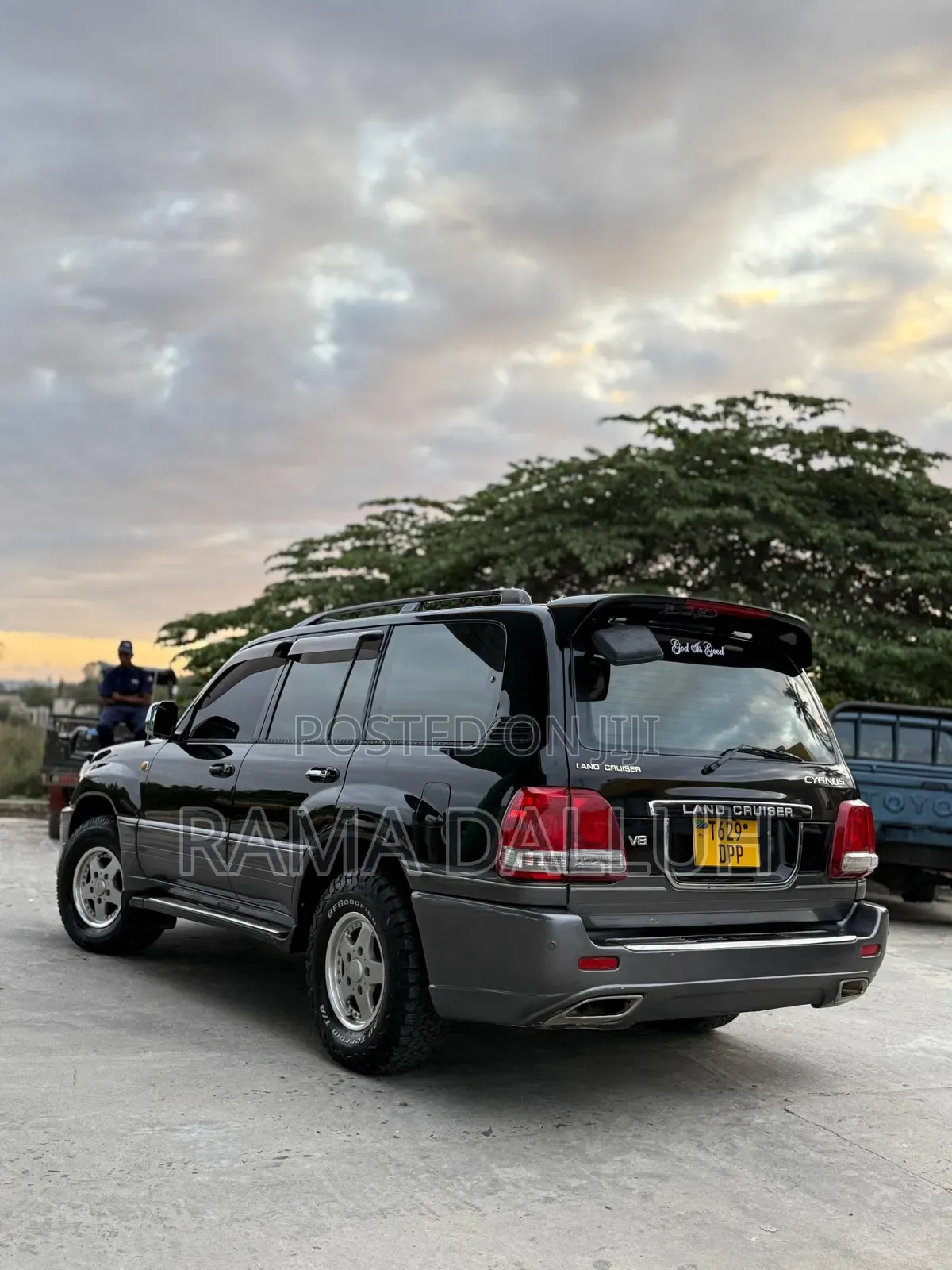 Toyota Land Cruiser Cygnus 4.7 2007 Black
