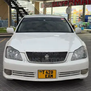 Toyota Crown 2006 White
