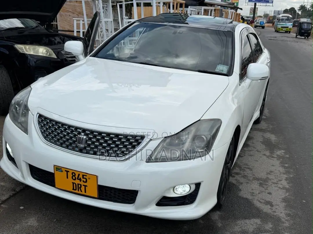 Toyota Crown 2009 Pearl