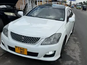 Toyota Crown 2009 Pearl