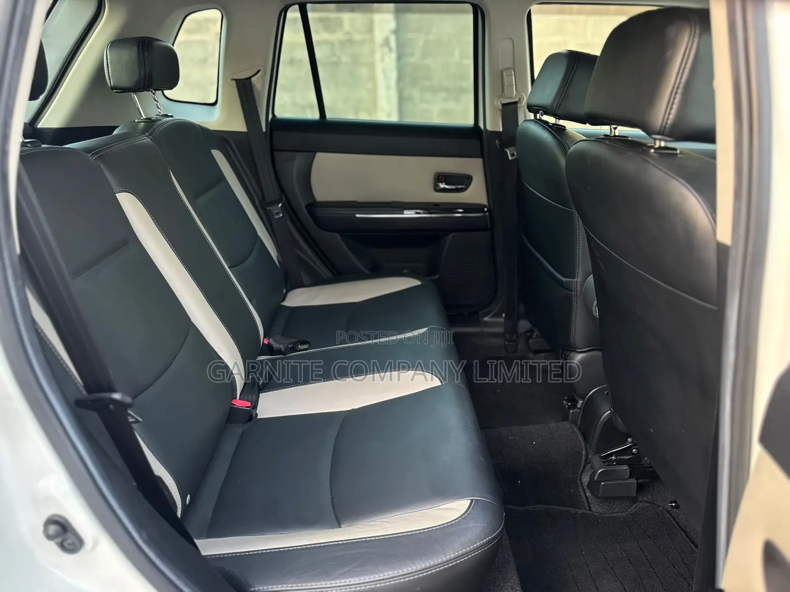 Mazda Verisa 2010 White