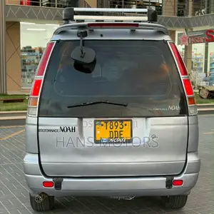 Toyota Noah 2001 Silver