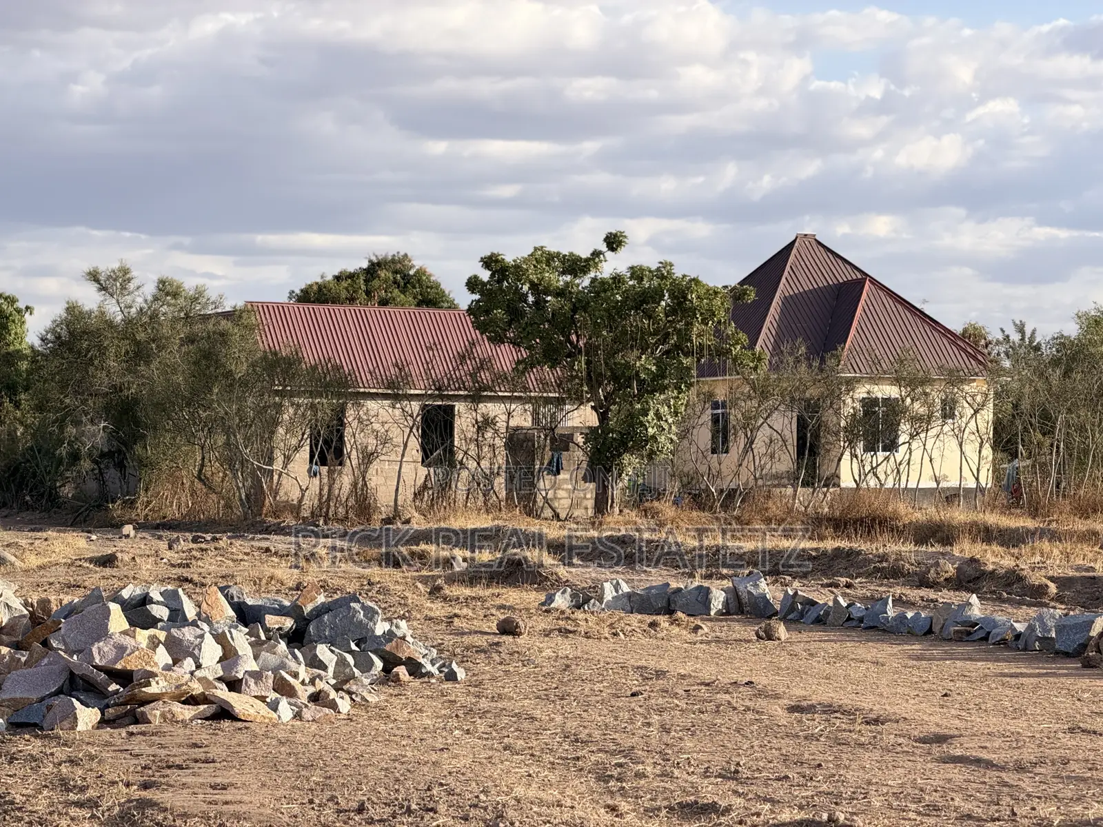 Jumla Ya Viwanja (18) Vinauzwa Kisesa - Mwanza