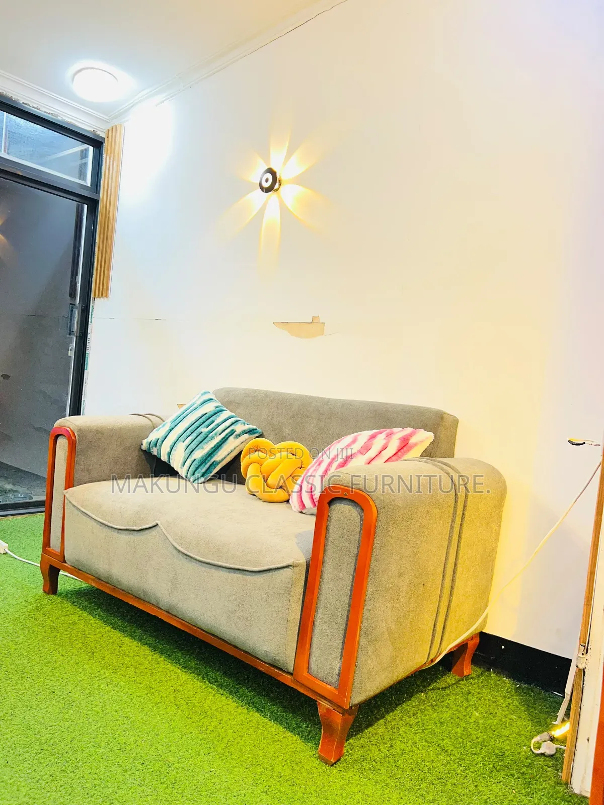 Sofa Za 2:2 Ni Fabrics Materials Na Za Kisasa