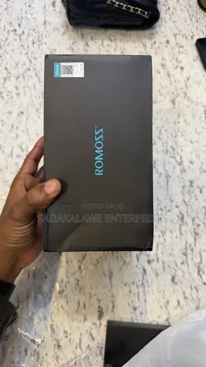 OMOSS 40000mAh 65W Fast Charging Power Bank (PMT40-182) – Brand New