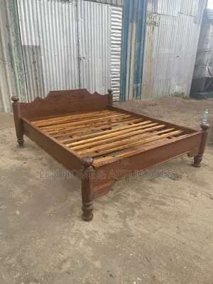 Bed 5/6 Wood