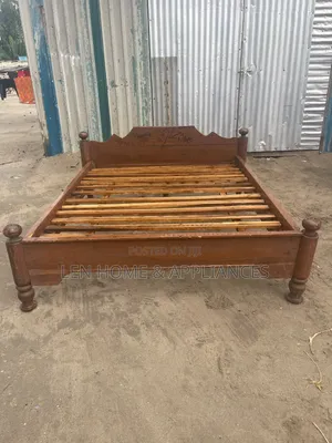 Bed 5/6 Wood