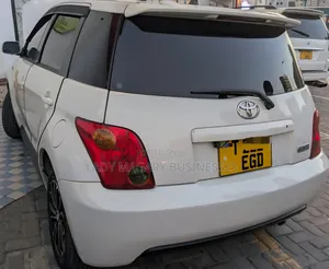 Toyota IST 2004 White