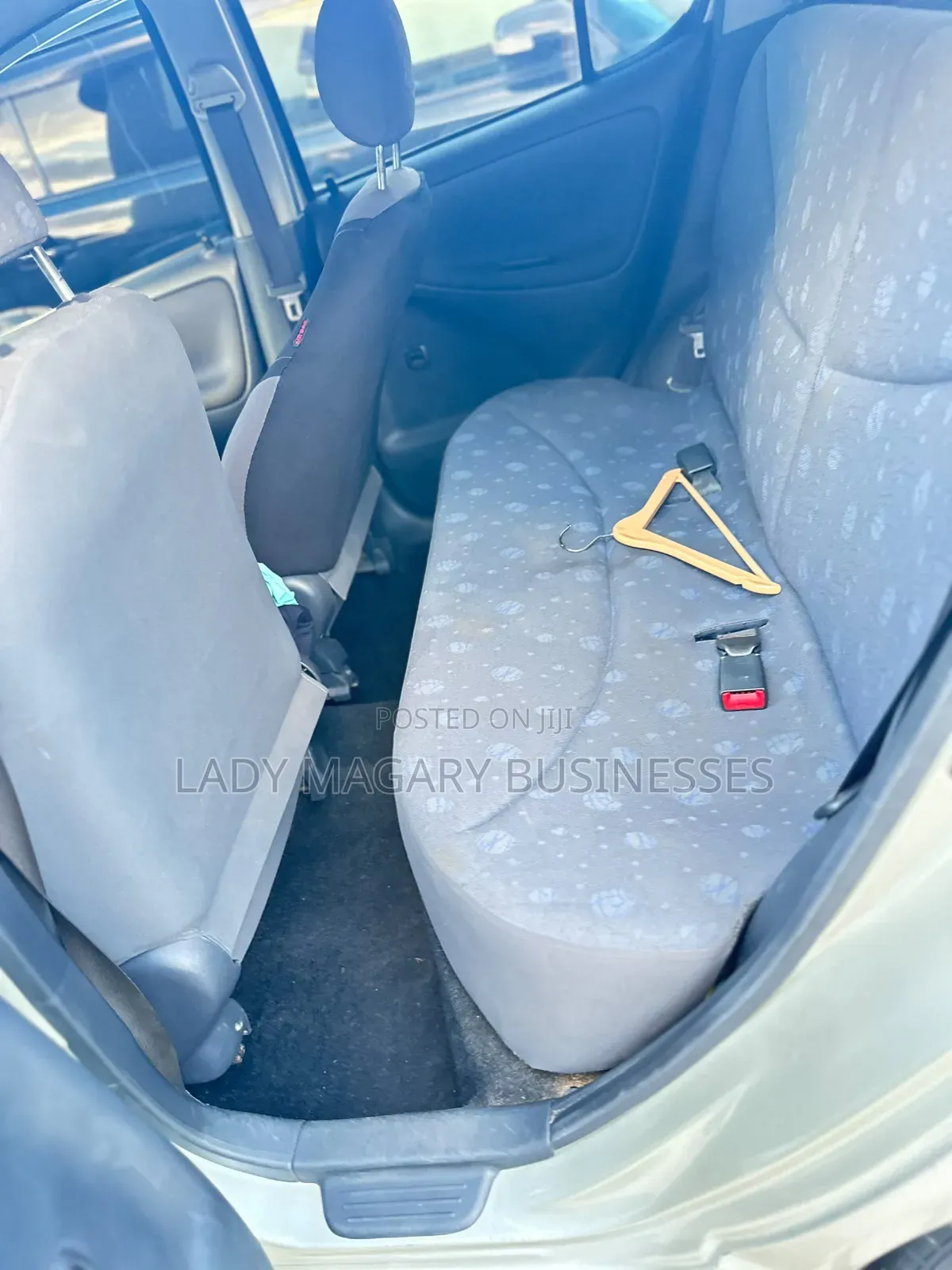 Toyota Vitz 2002 Gold