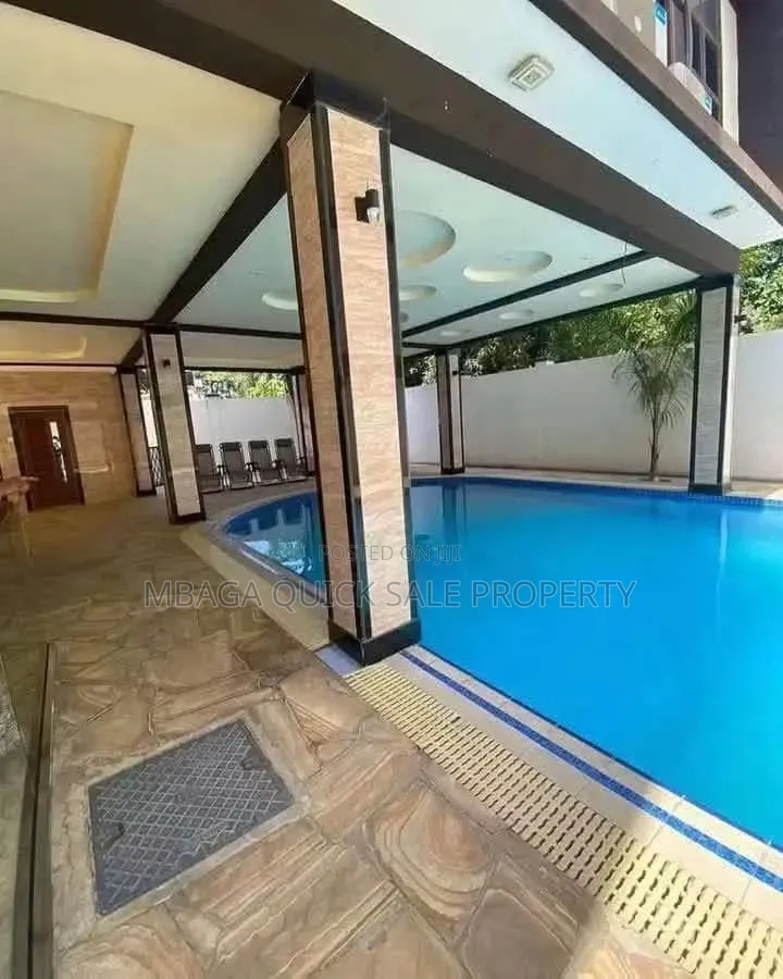 Furnished 3bdrm Villa in Ada Estate for rent
