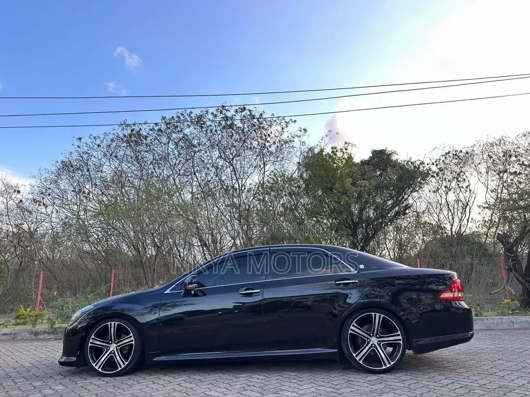 Toyota Crown 2008 Black