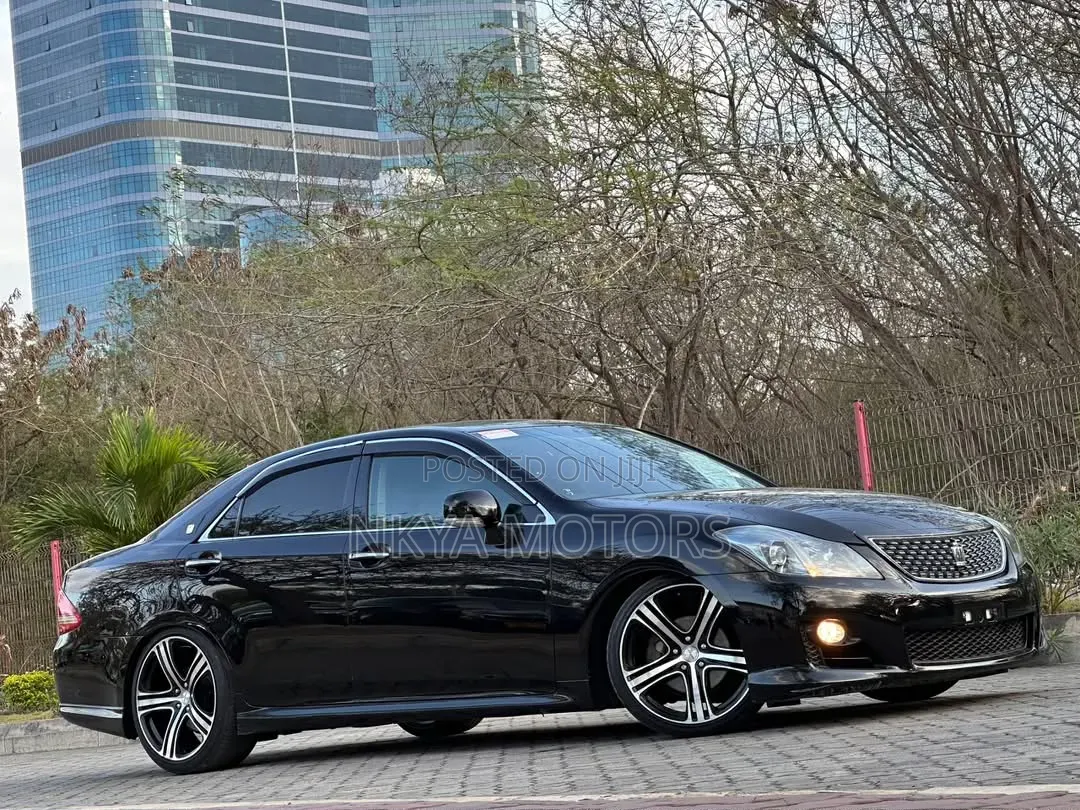 Toyota Crown 2008 Black