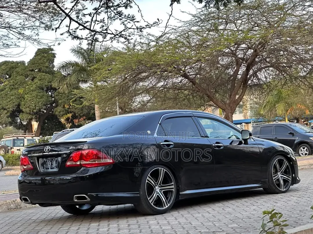 Toyota Crown 2008 Black