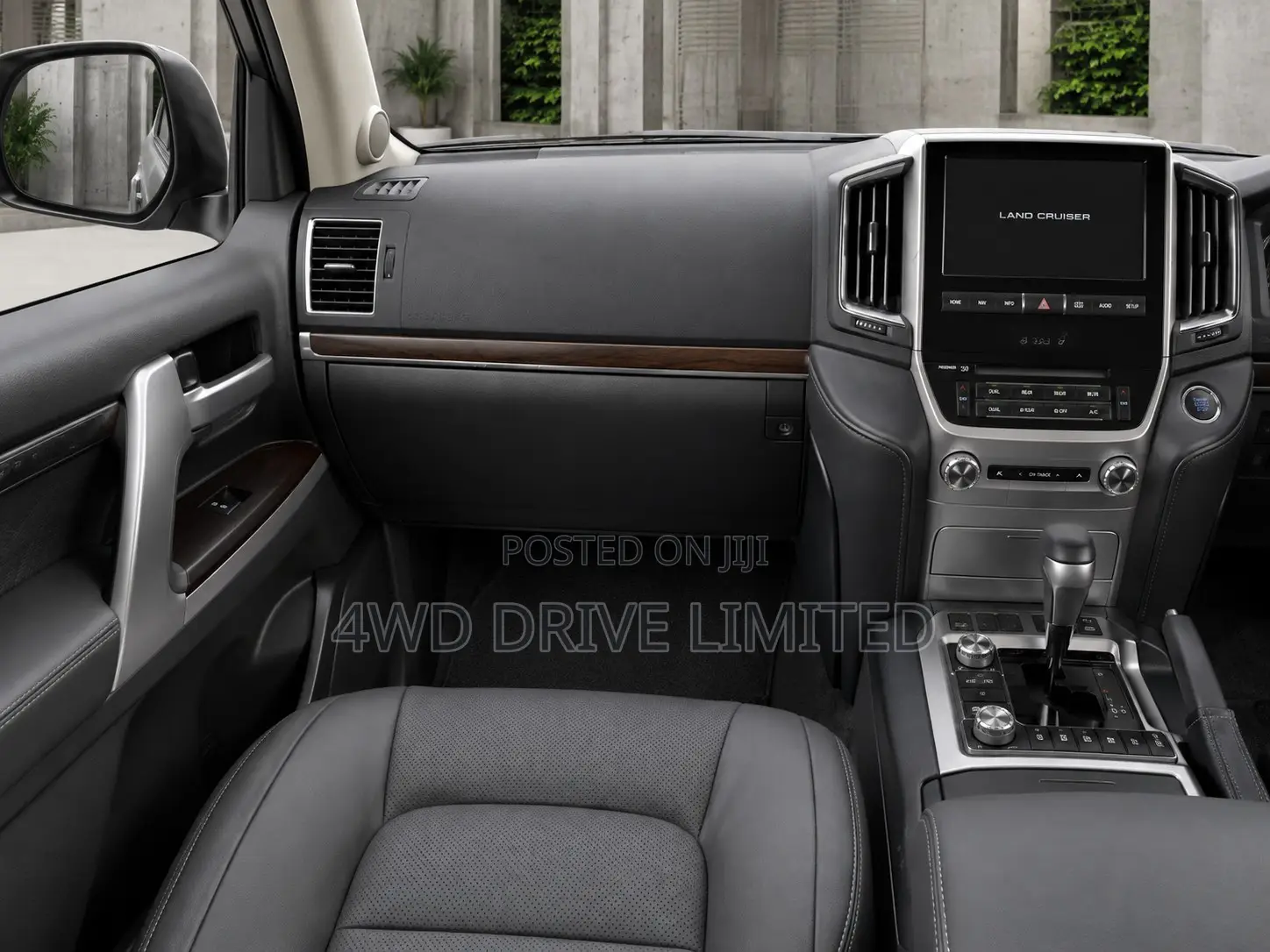 Toyota Land Cruiser 4.5 V8 VXR 2019 Gray