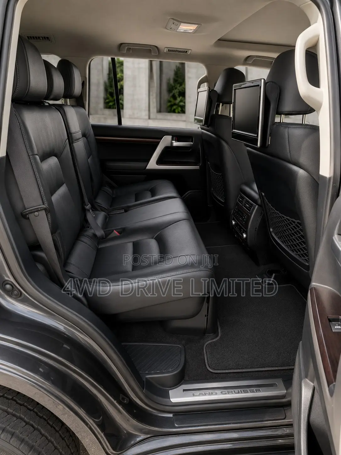 Toyota Land Cruiser 4.5 V8 VXR 2019 Gray