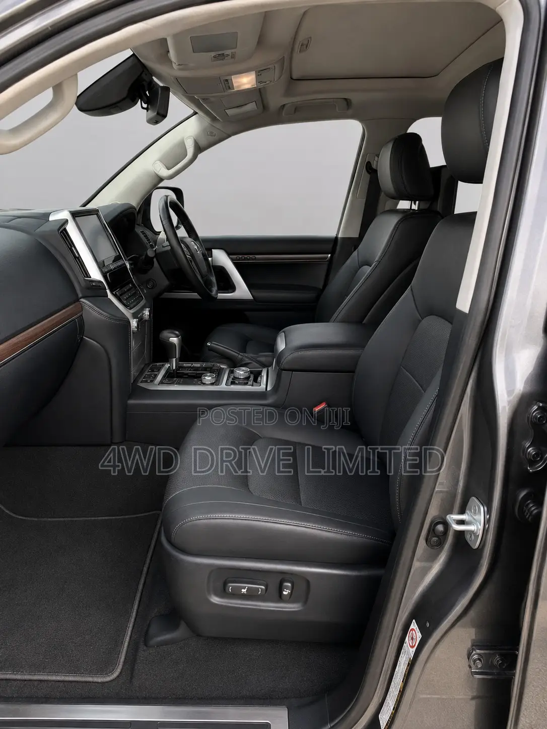 Toyota Land Cruiser 4.5 V8 VXR 2019 Gray
