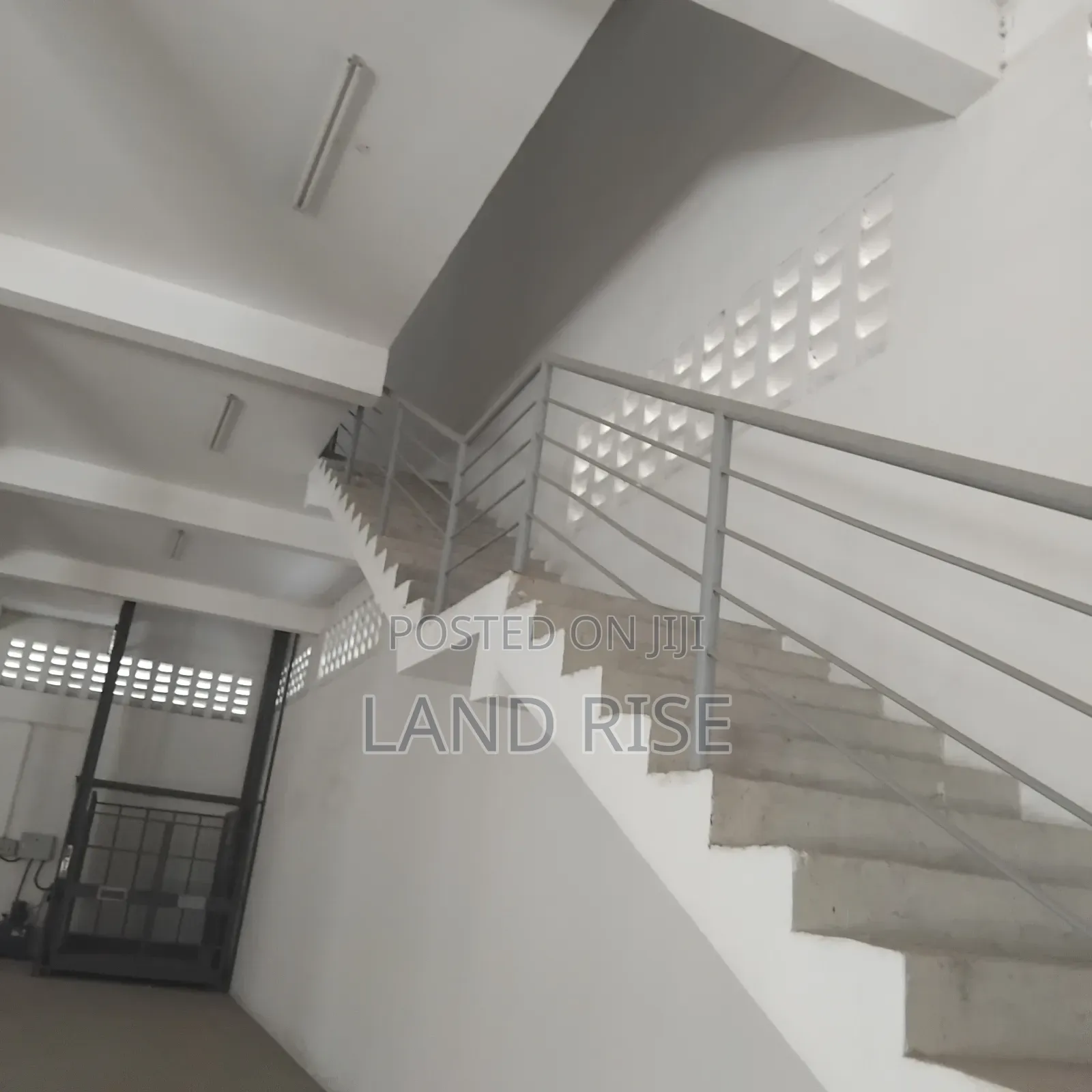 Godown/ Warehouse Size 1100 in Chang'ombe