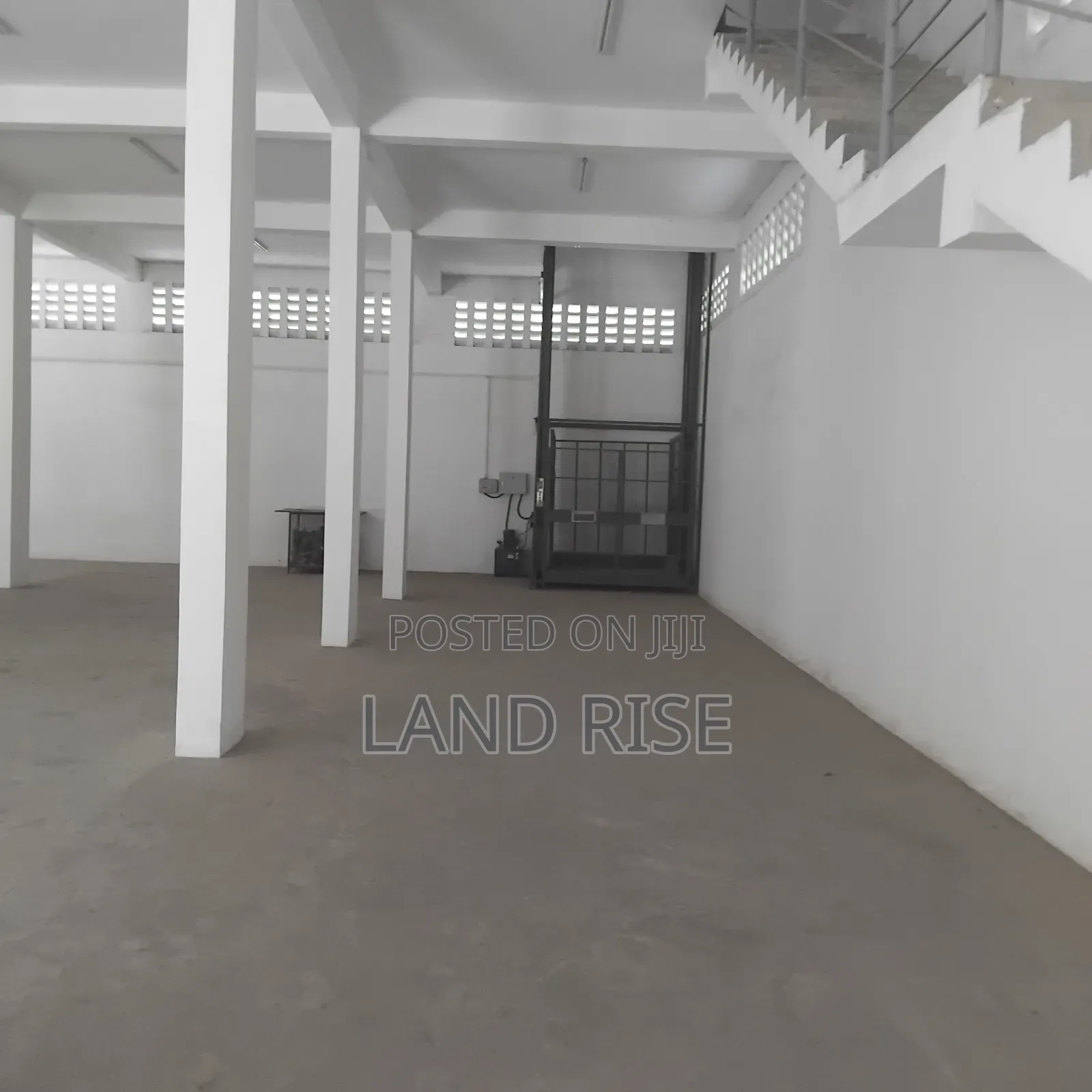 Godown/ Warehouse Size 1100 in Chang'ombe