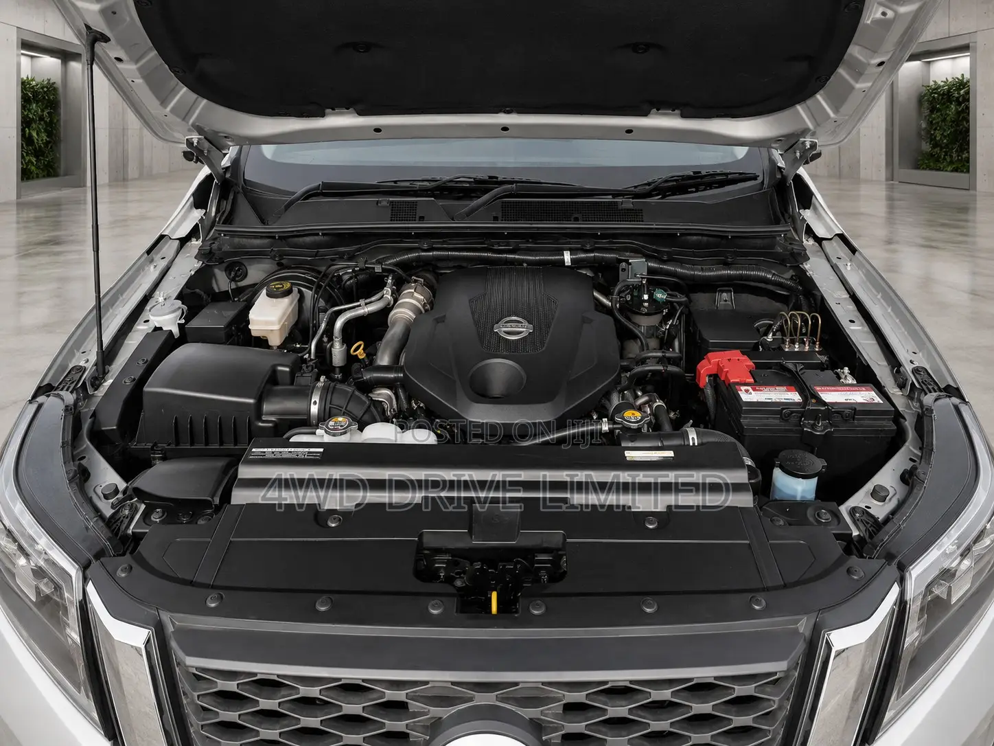 Nissan Navara 2025 Silver