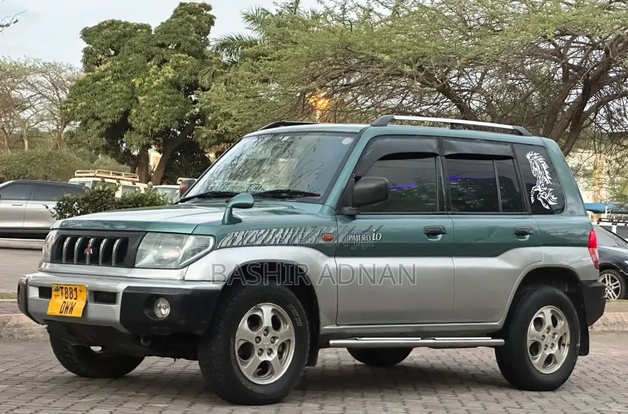 Mitsubishi Pajero 2005 Green