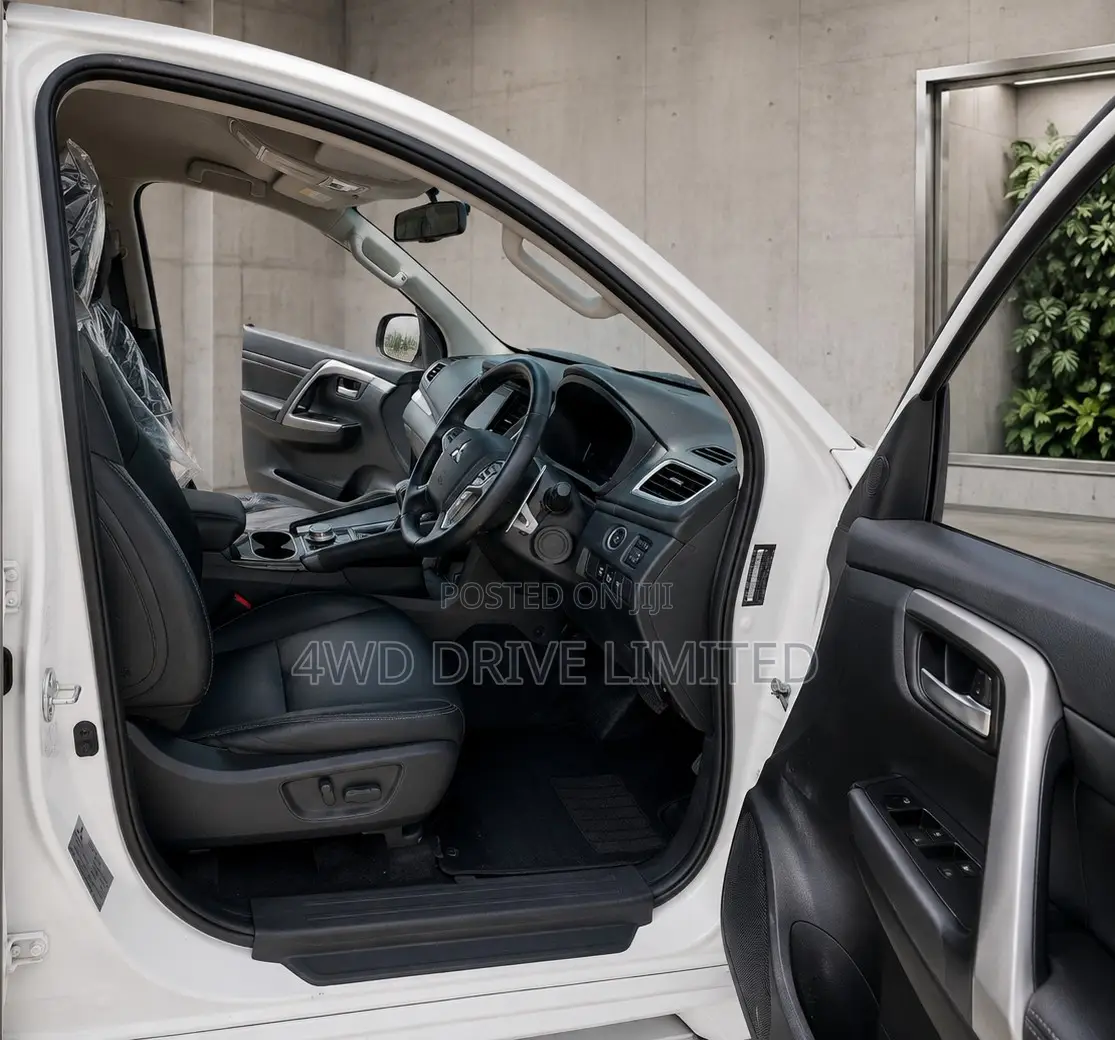 Mitsubishi Pajero Sport GLX 2021 Silver