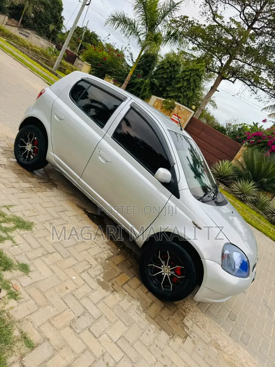 Toyota Vitz 1.0 FWD 3dr 2004 Silver