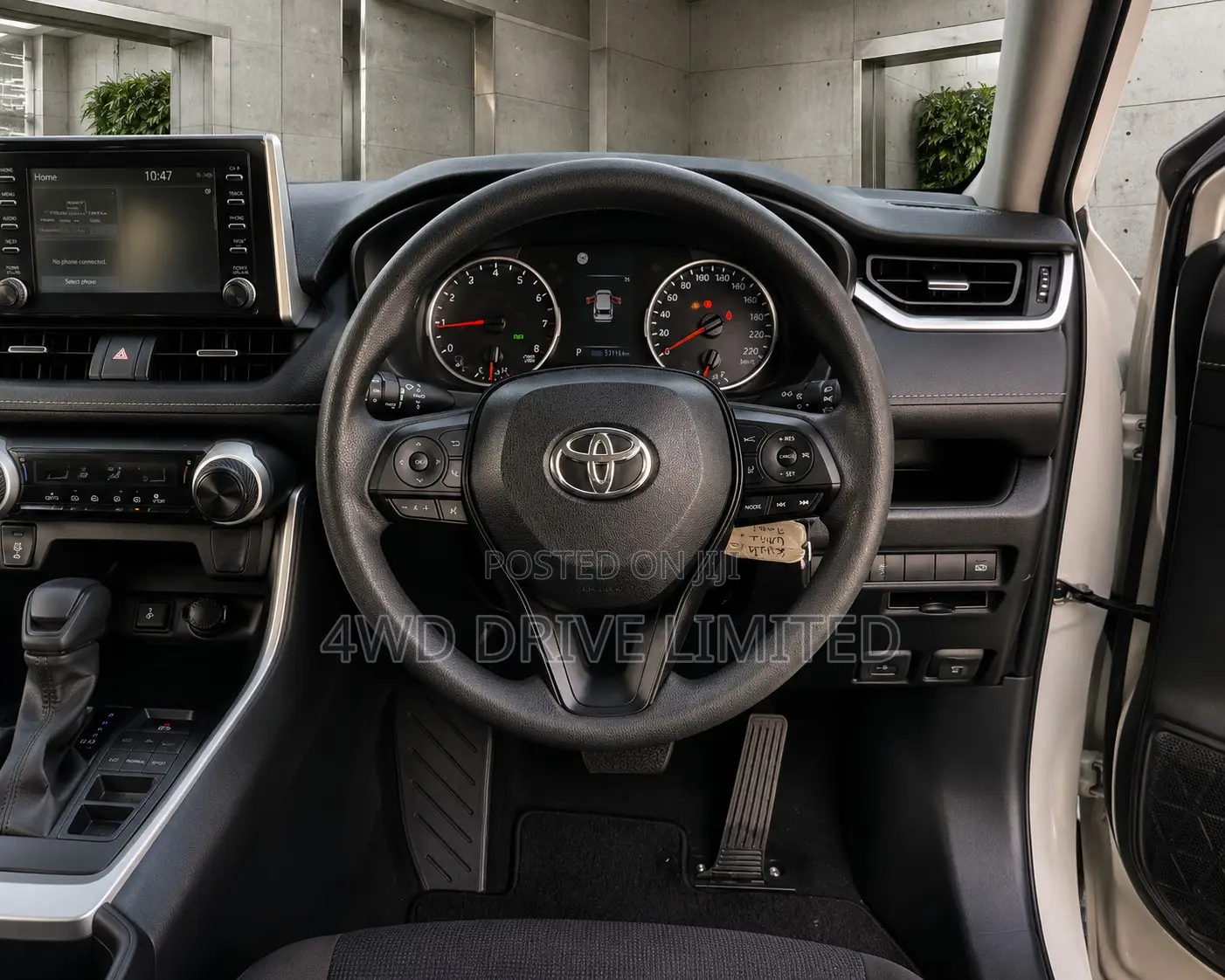 Toyota RAV4 XLE AWD 2020 White