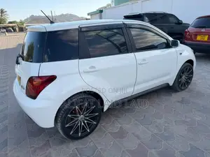 Toyota IST 2004 White