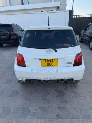 Toyota IST 2004 White
