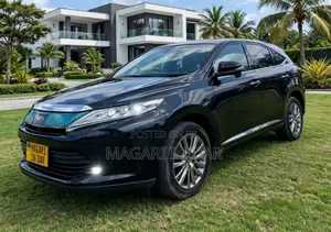Toyota Harrier 2017 Black