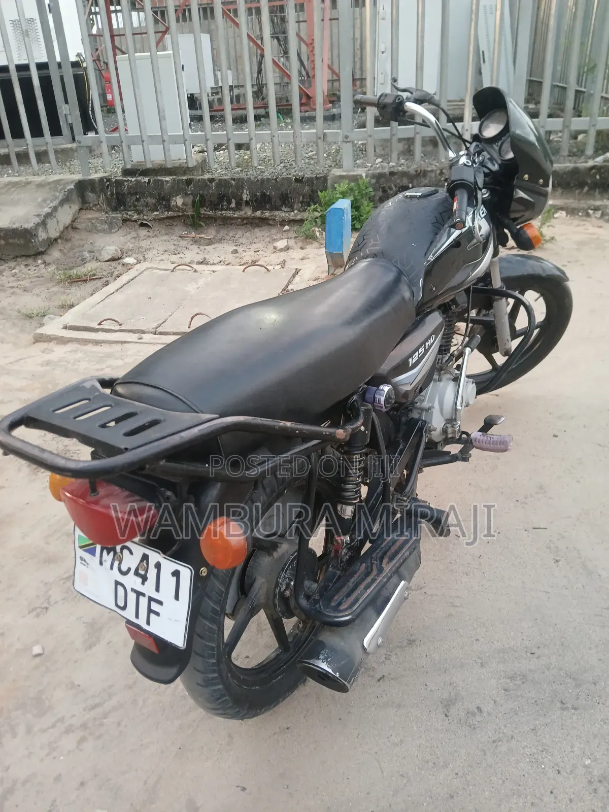 Bajaj Boxer 125 2025 Black