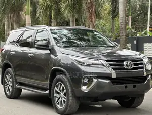 Toyota Fortuner 2019 Gray