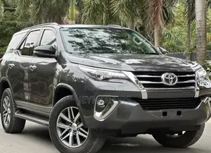 Toyota Fortuner 2019 Gray