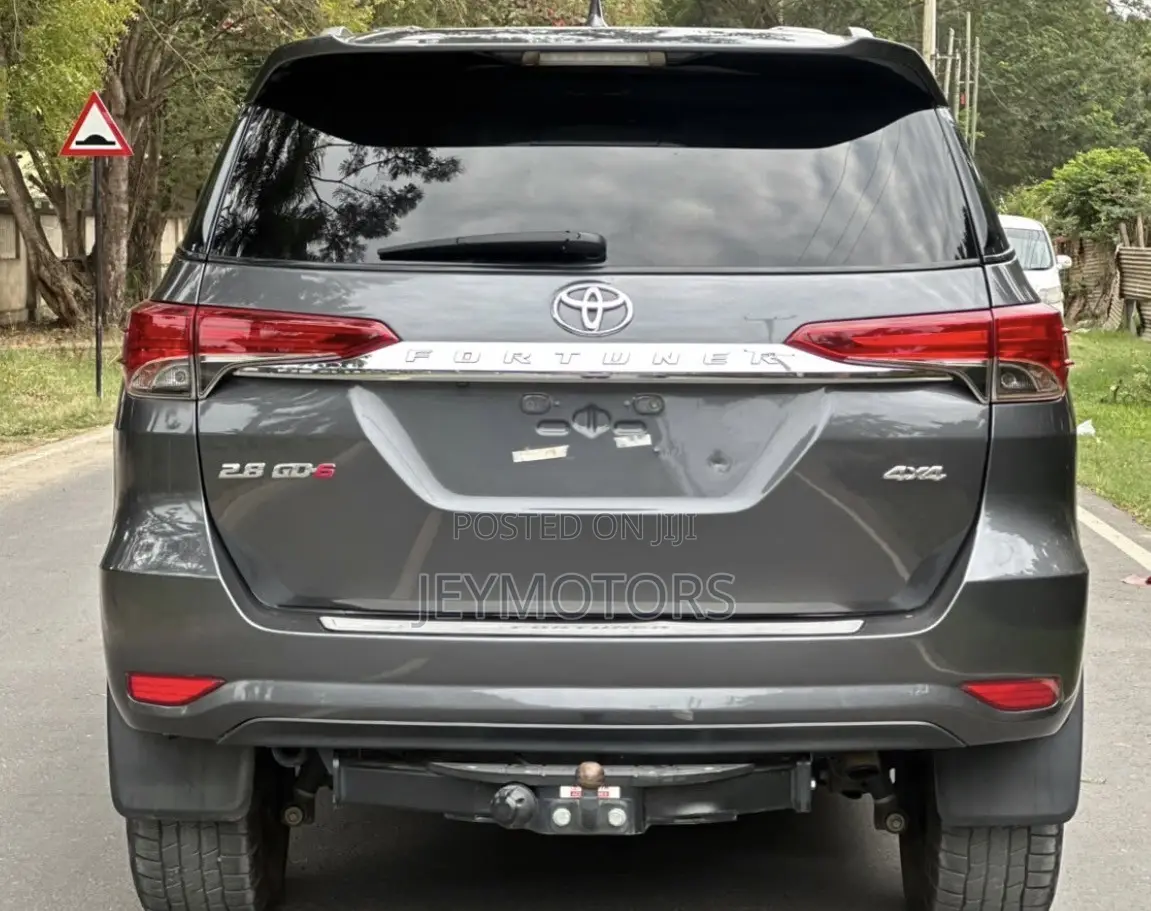Toyota Fortuner 2019 Gray
