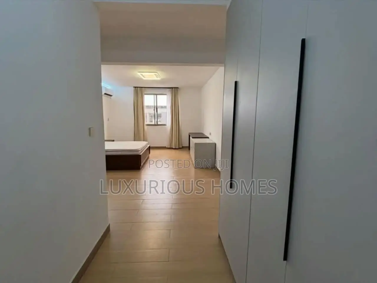 Furnished 4bdrm Apartment in Oyster Bay for sale