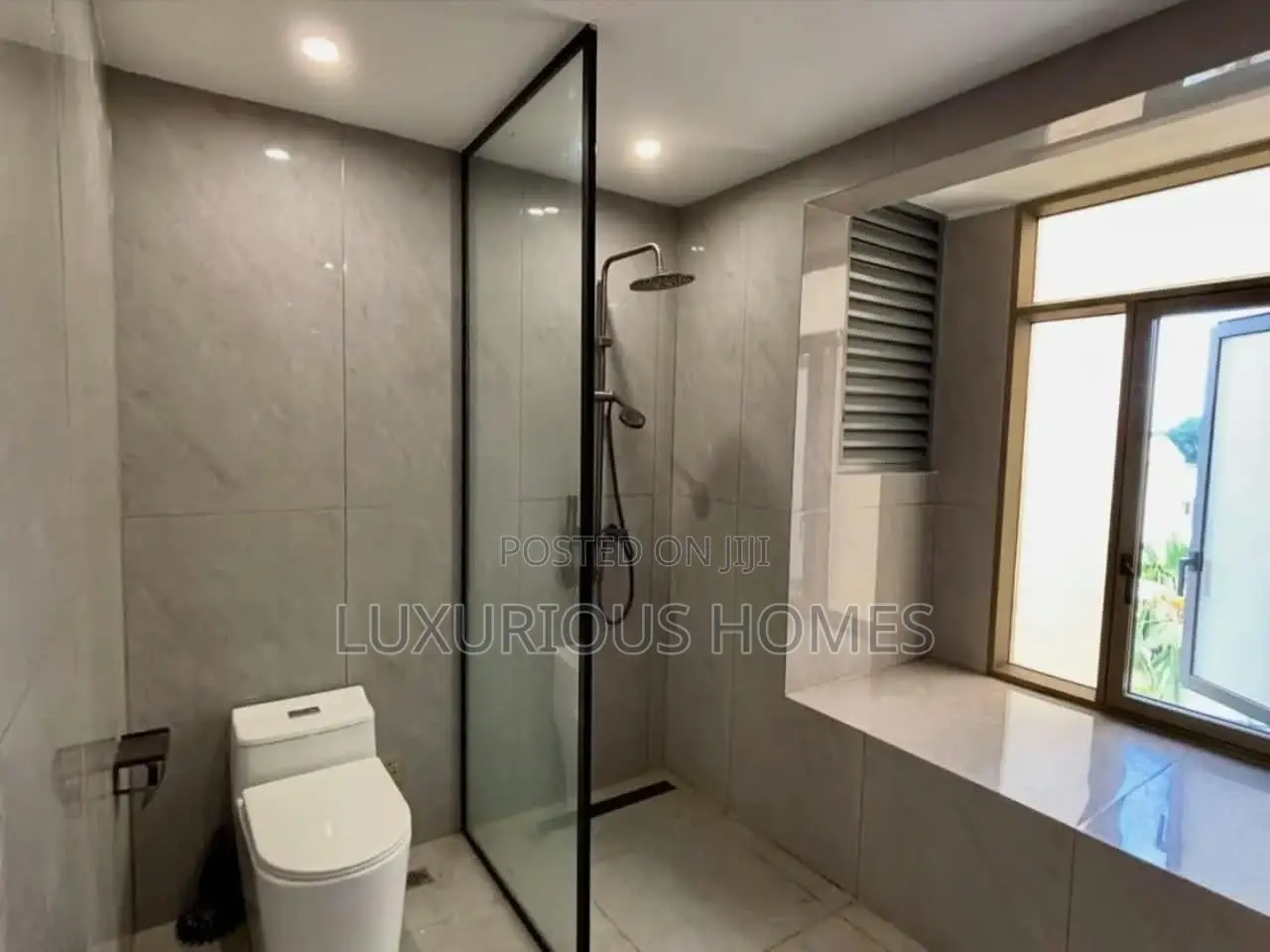 Furnished 4bdrm Apartment in Oyster Bay for sale