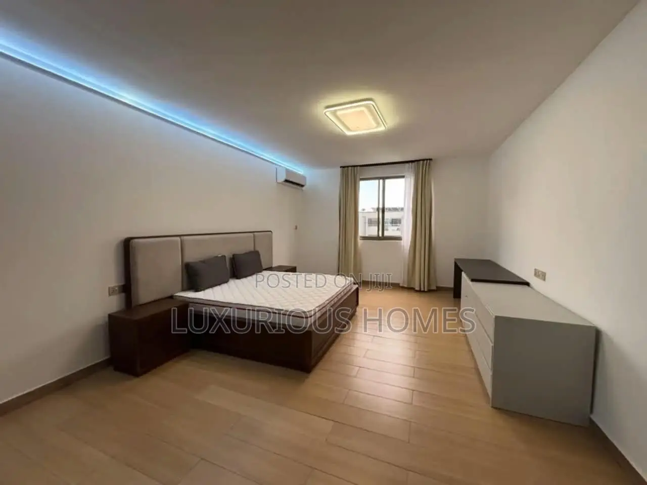 Furnished 4bdrm Apartment in Oyster Bay for sale