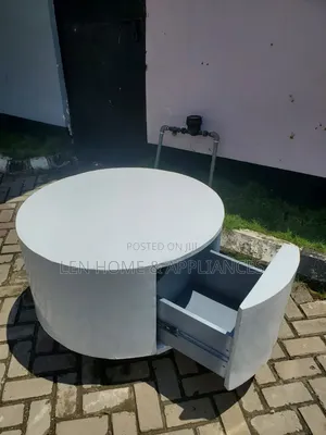 Showcase Color White