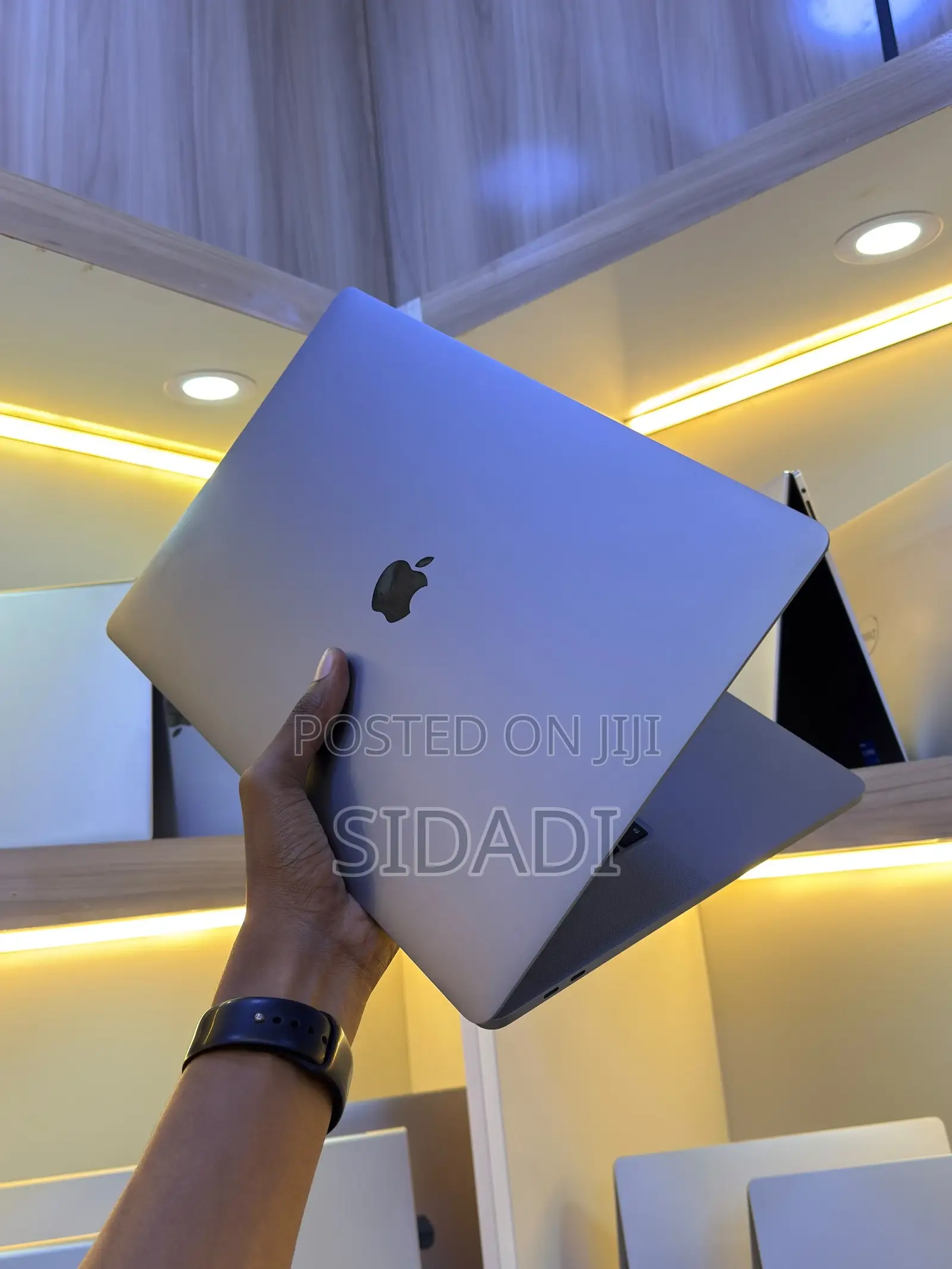 Laptop Apple MacBook Pro 2019 32GB Intel Core i7 SSD 512GB