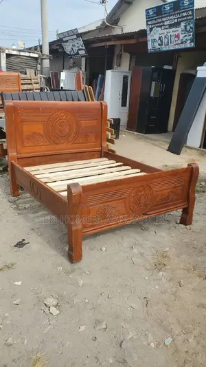 Bed 5/6 Hardwood Color Brown