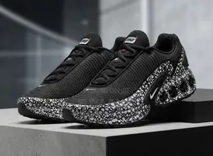 Nike Air Max Dn Sneakers