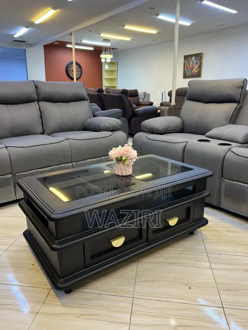 Sofa Hii Ni Nzuri Na Yenye Muonenakano Wa Kisasa Inapendaza Sana
