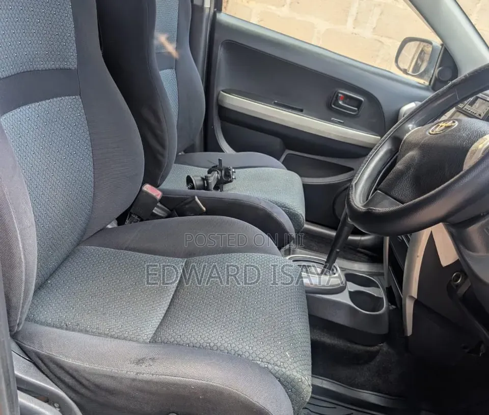 Toyota IST 2004 Black