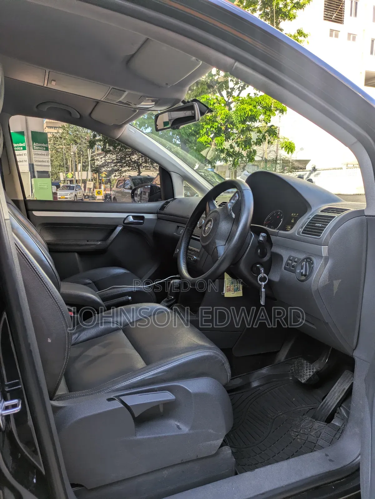 Volkswagen Touran 2014 Black