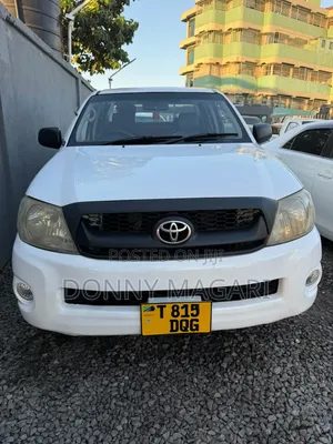 Toyota Hilux 2015 White
