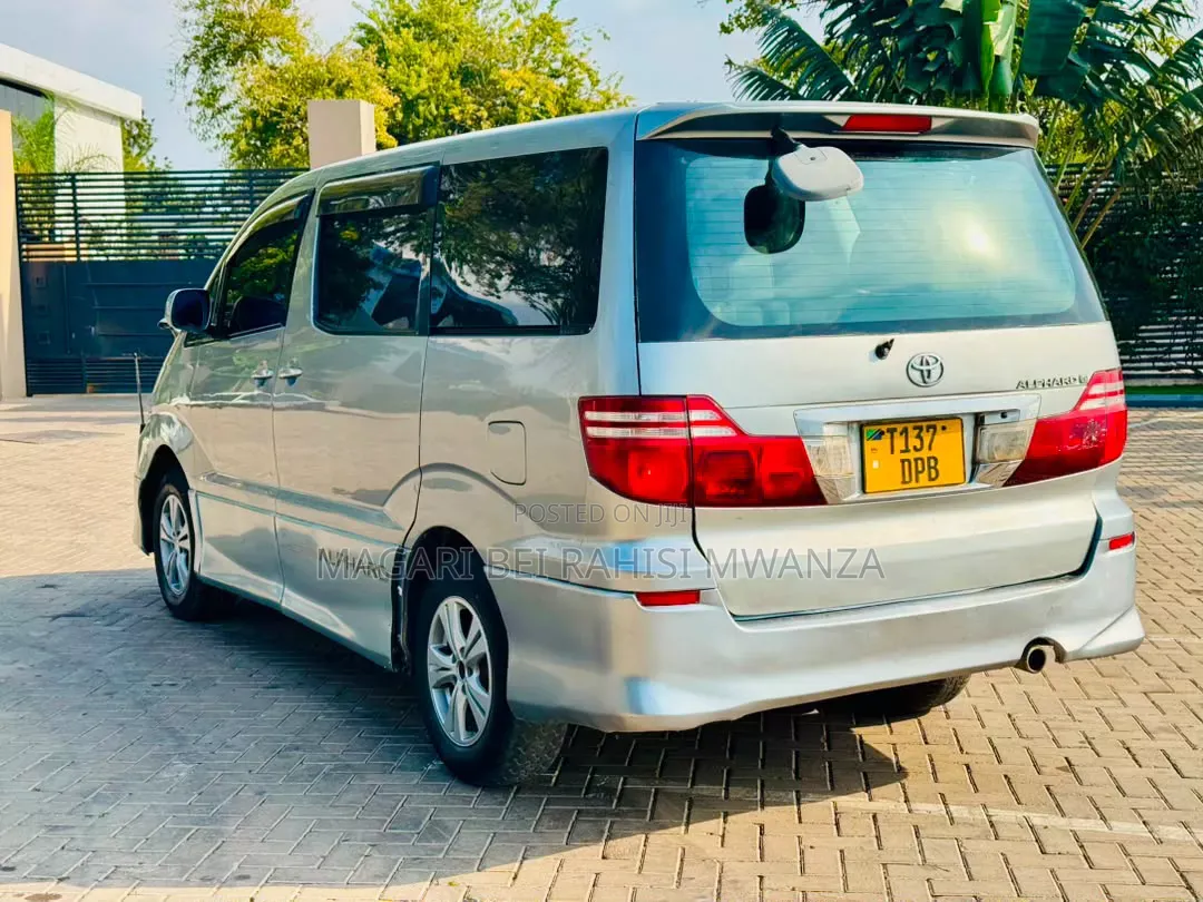 Toyota Alphard 2005 Silver