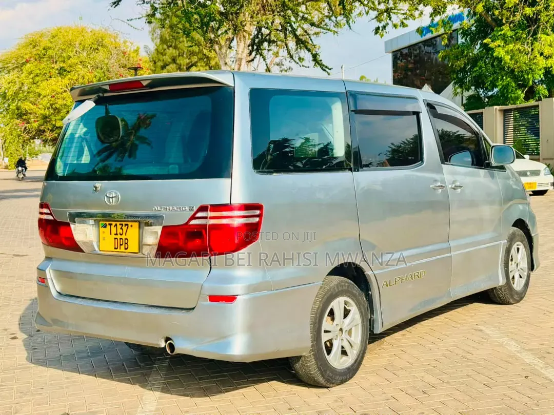 Toyota Alphard 2005 Silver
