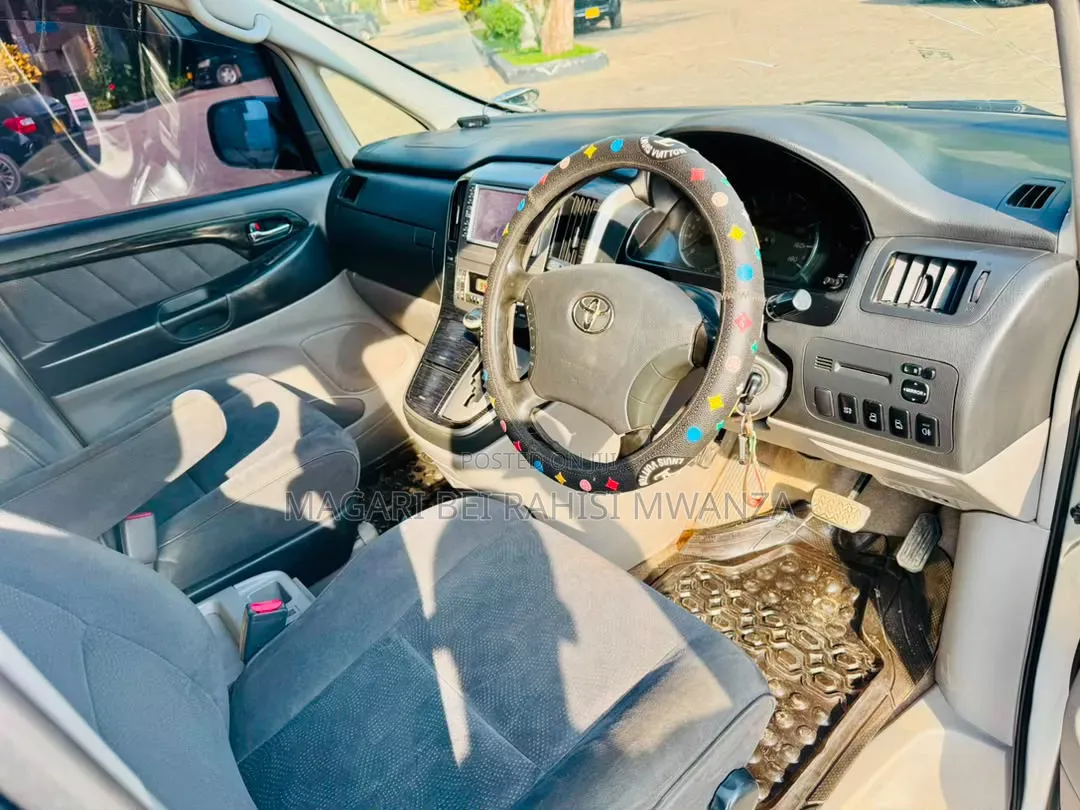 Toyota Alphard 2005 Silver