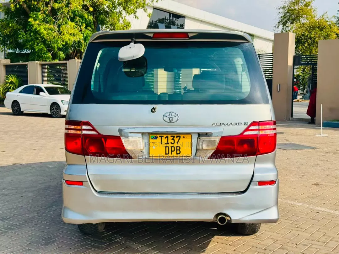 Toyota Alphard 2005 Silver